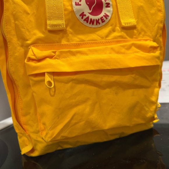 Yellow Fjallraven Kanken bookbag - Picture 7 of 12